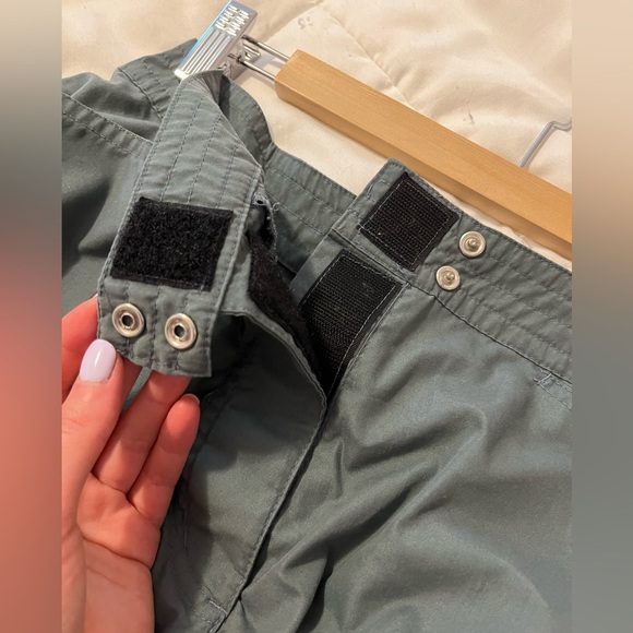 Puma Women’s Athletic Shorts - Picture 4 of 5